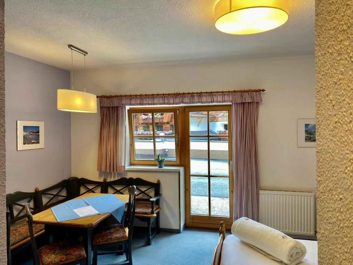 Pension Alpin Mandarfen Exterior foto